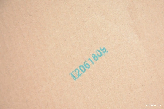 Rep EP Mid 1 554724-415 554724-415  Hornets Jordan 0417